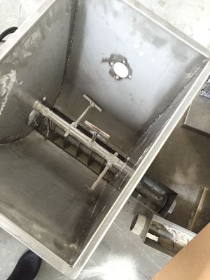 SS304 220V 100kg/Hr শুকনো কুকুরের খাবার তৈরির মেশিন